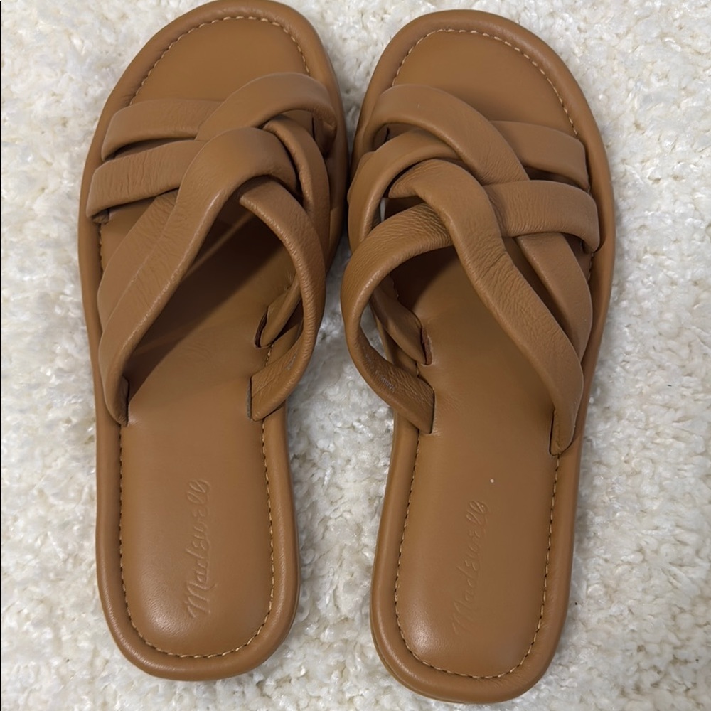 Madewell Women's Tan slide woven Sandals. Size 12 but fit like a 10.